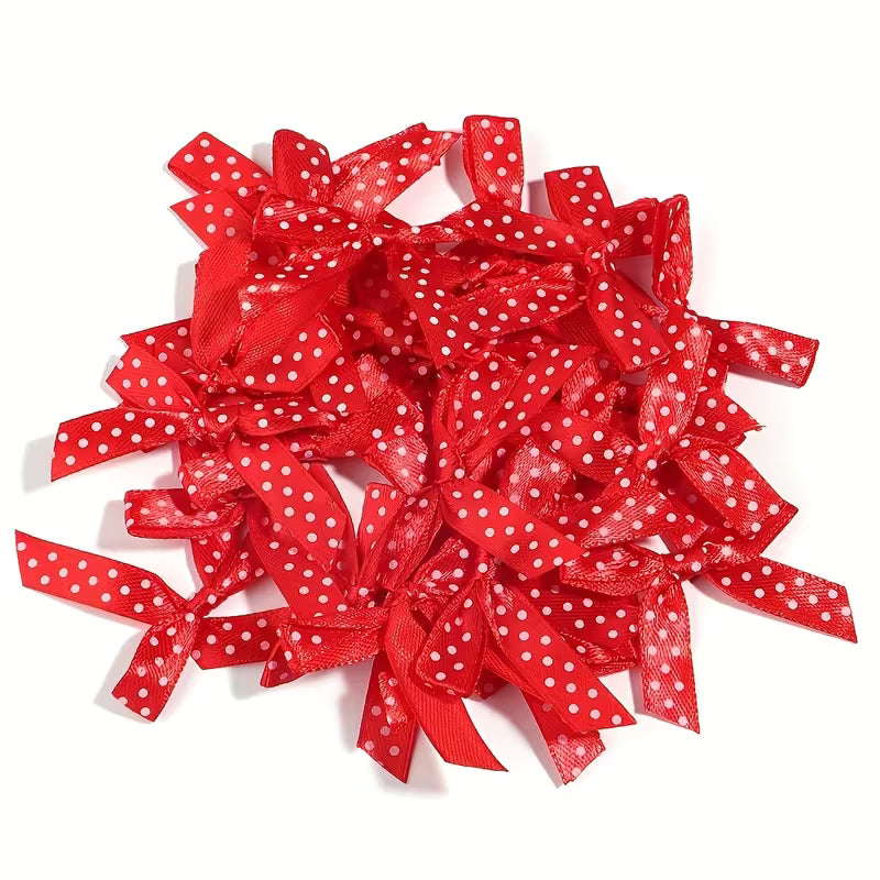 Mini lacitos rojos con puntos blancos